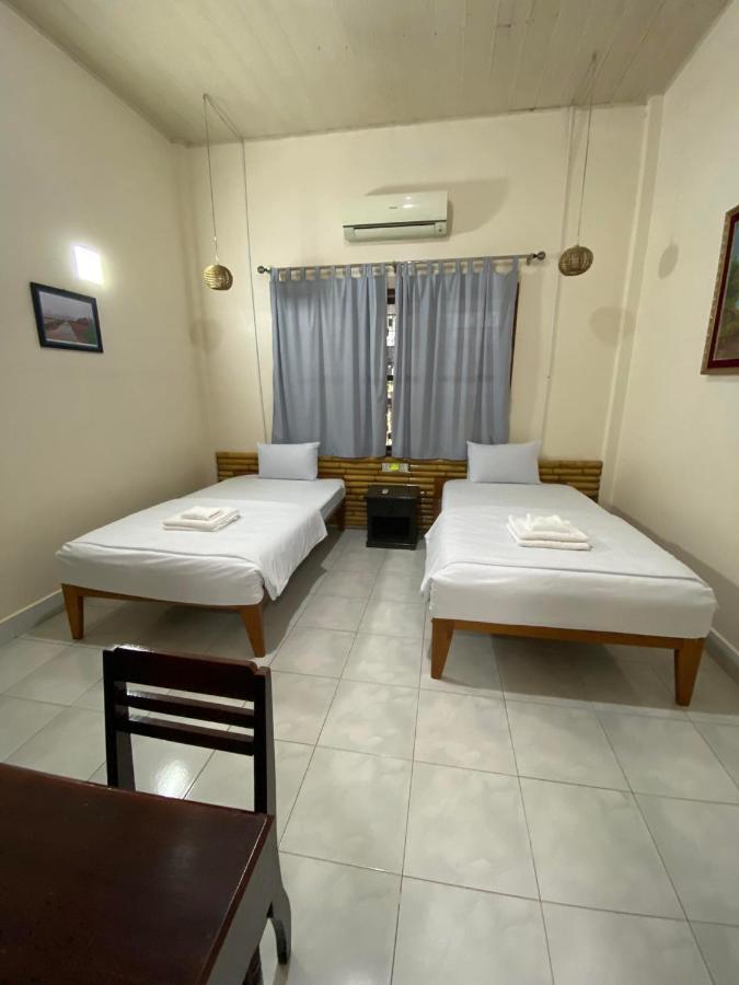 Ecran Riverfront Guesthouse Kampot Extérieur photo