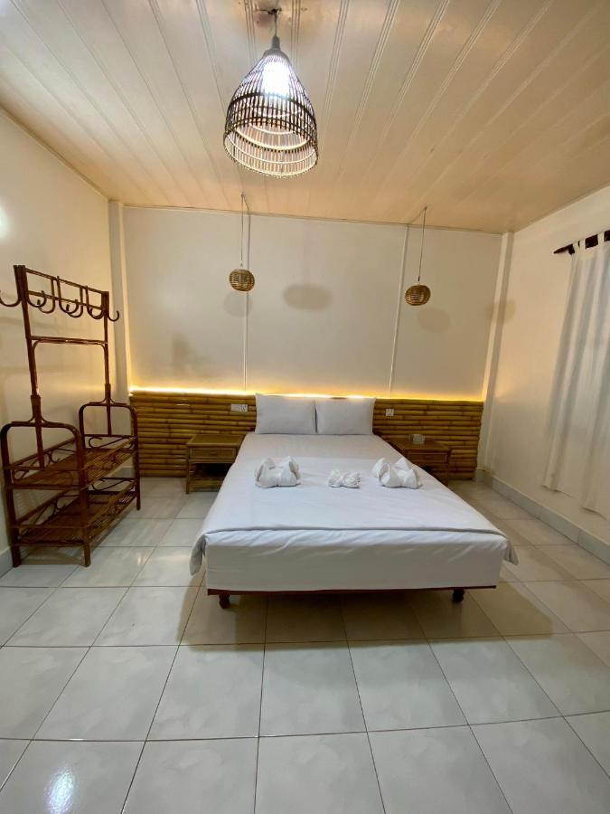 Ecran Riverfront Guesthouse Kampot Extérieur photo